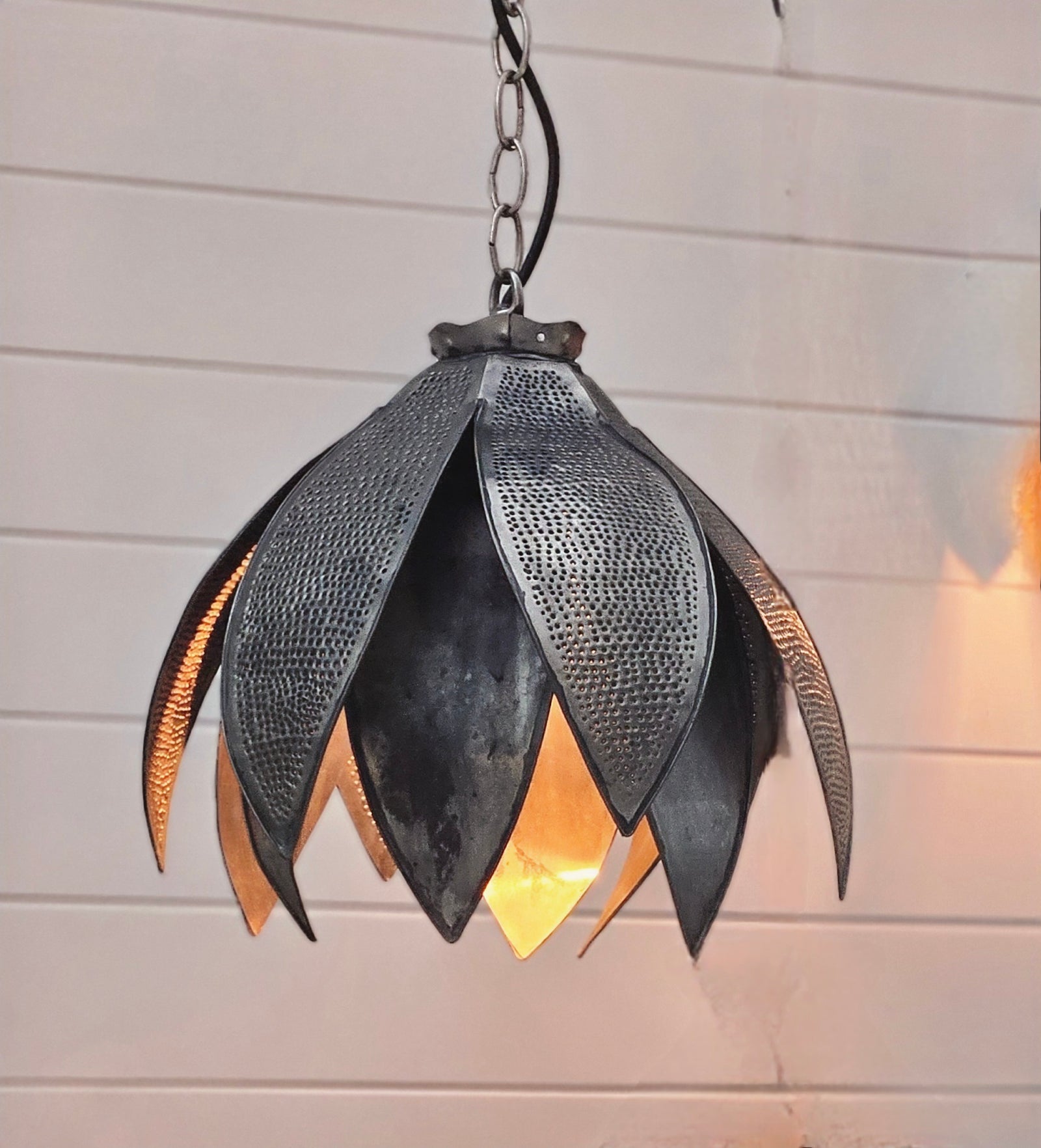 Lotus Pendant Light