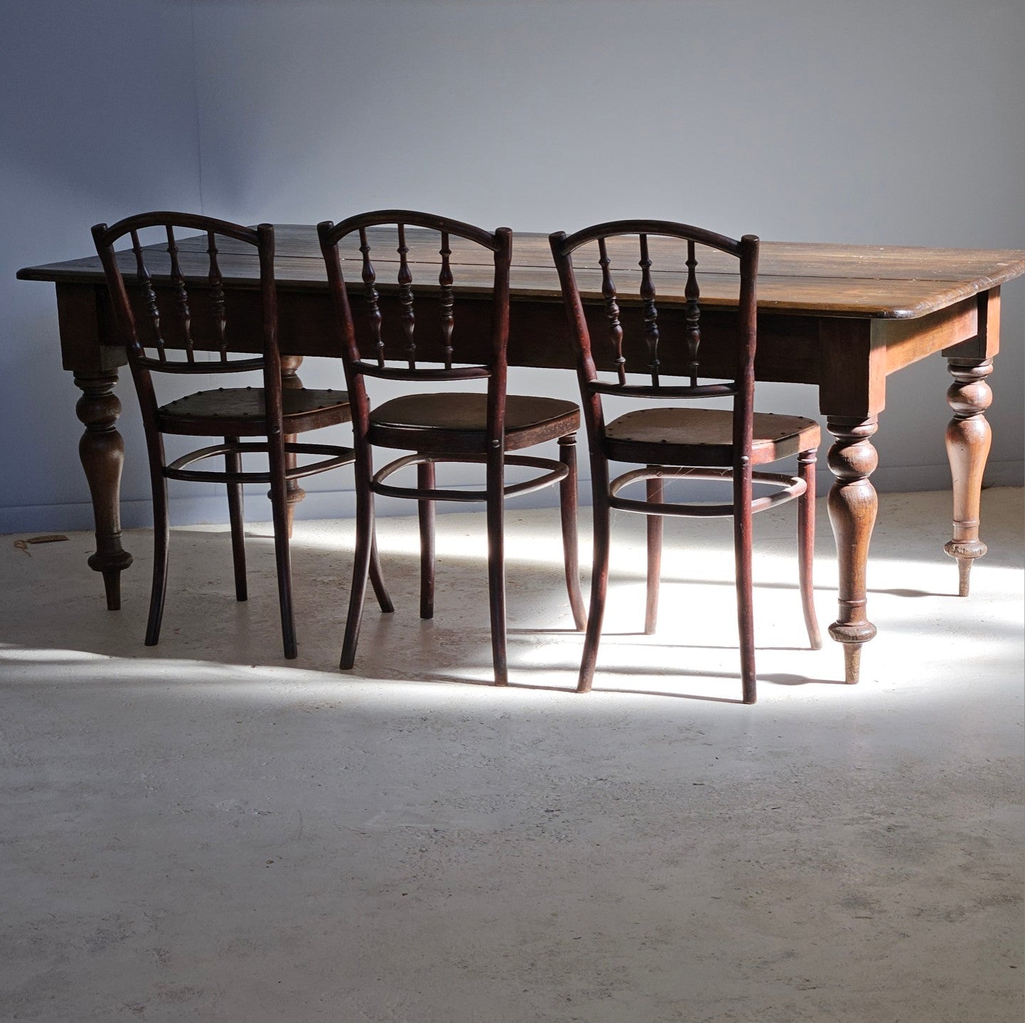 Early Cedar Artists Table