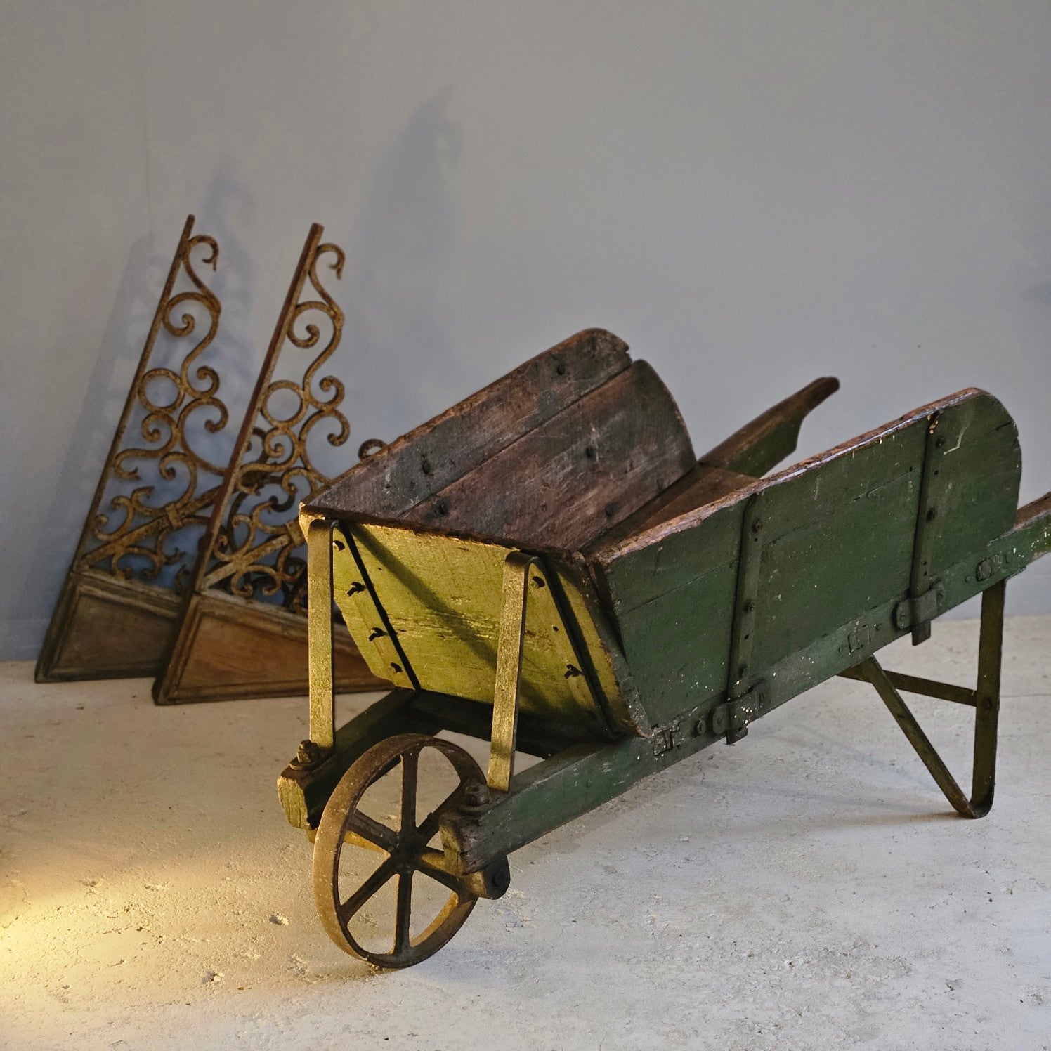 19thC Vintage Wheelbarrow