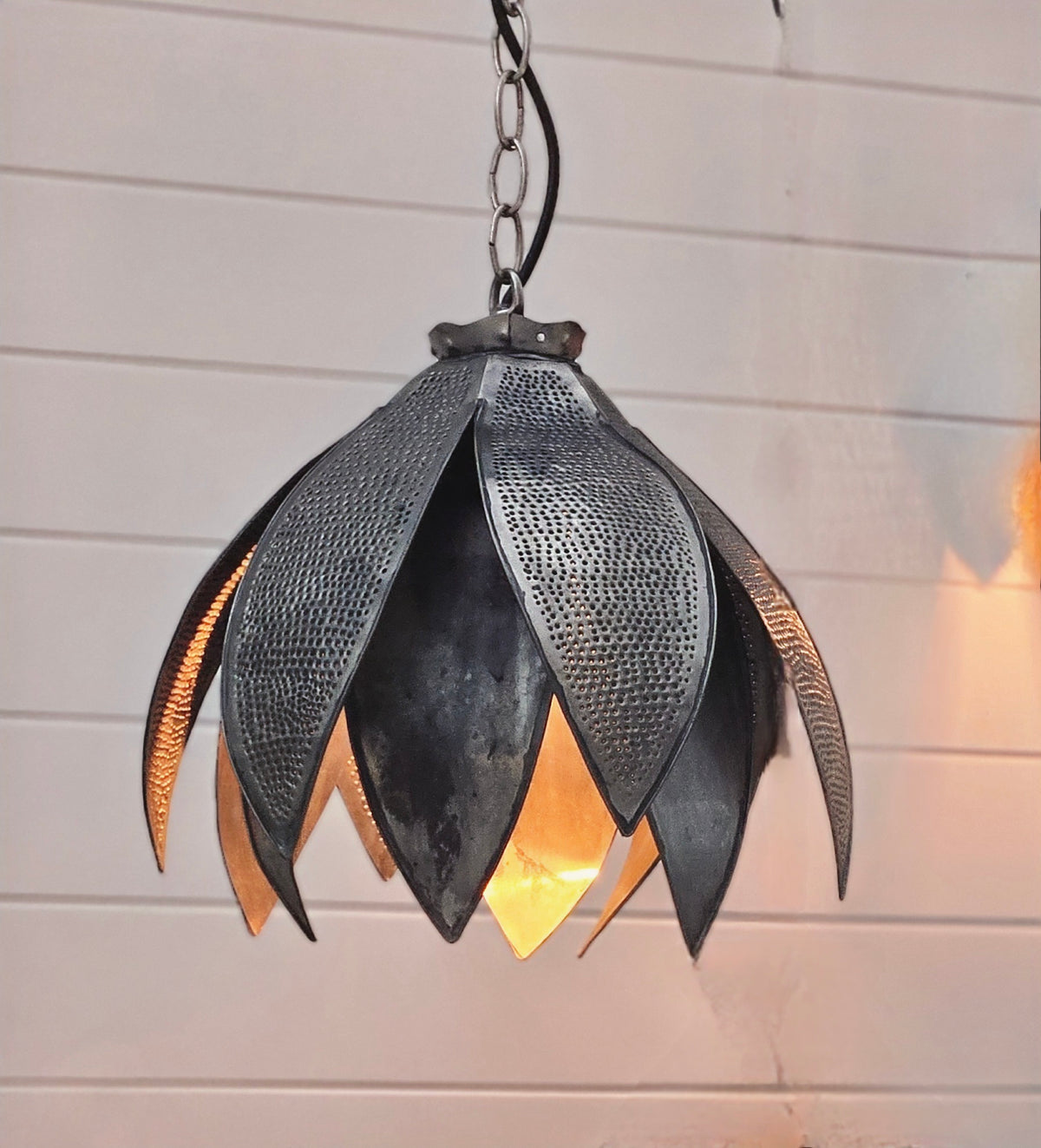 Lotus Pendant Light