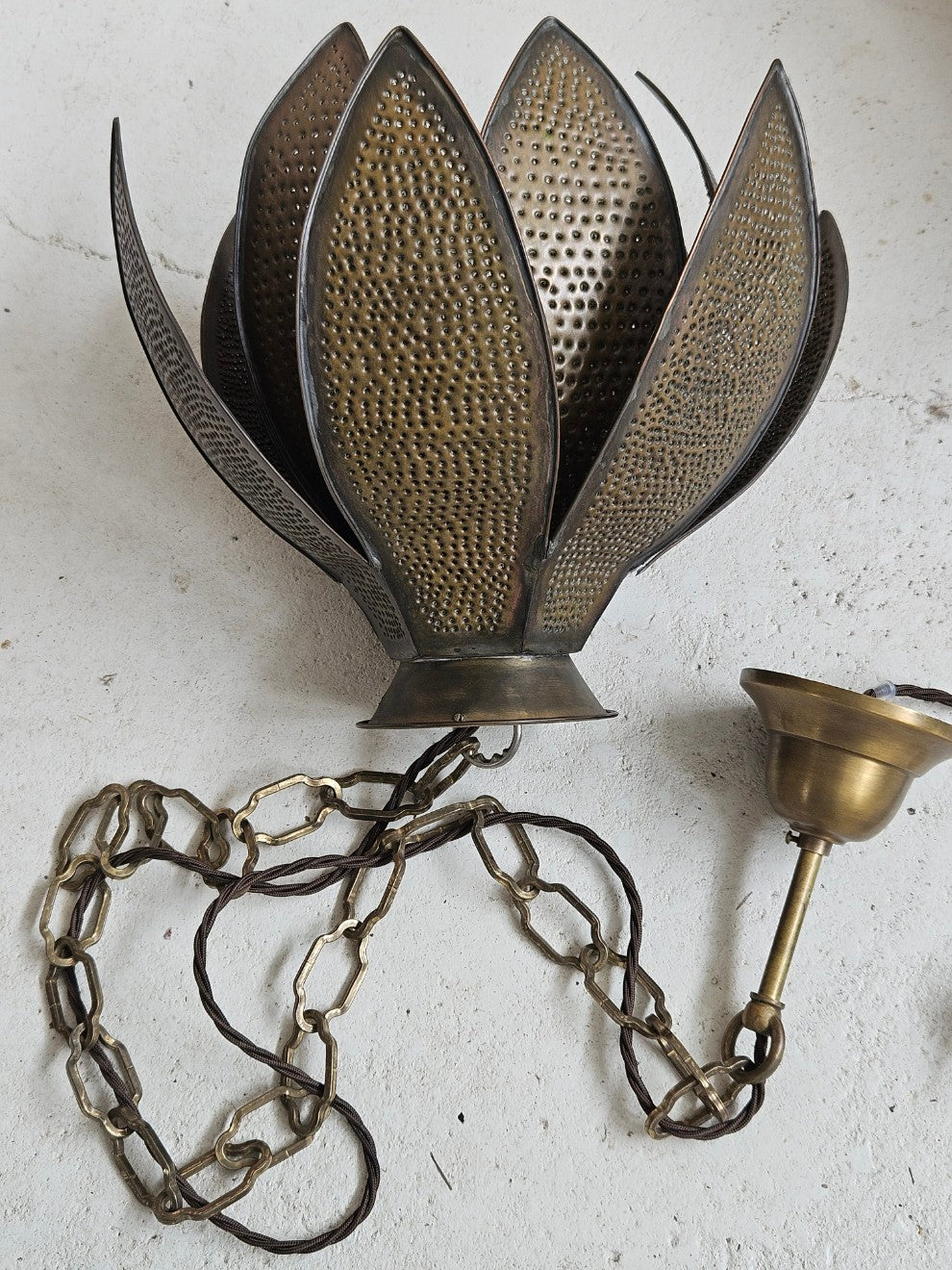Lotus Pendant Light