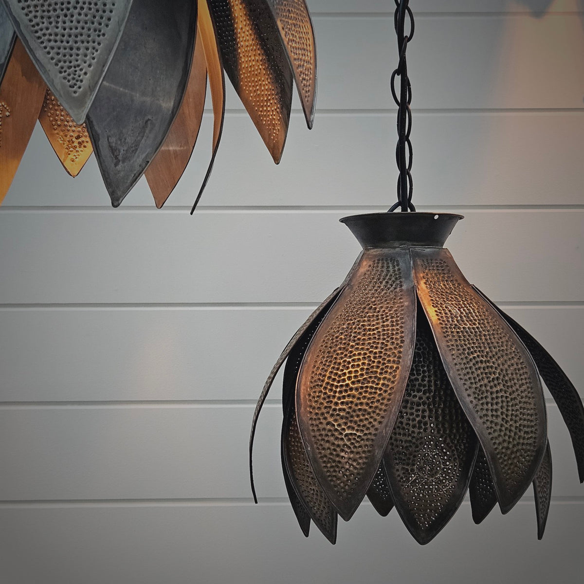 Lotus Pendant Light