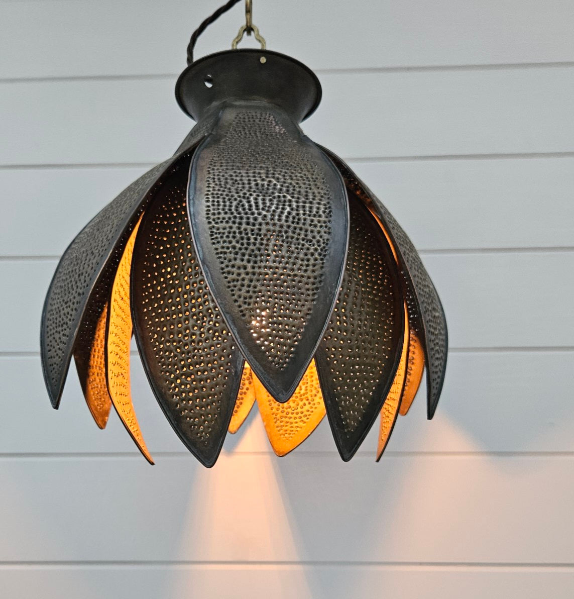Lotus Pendant Light
