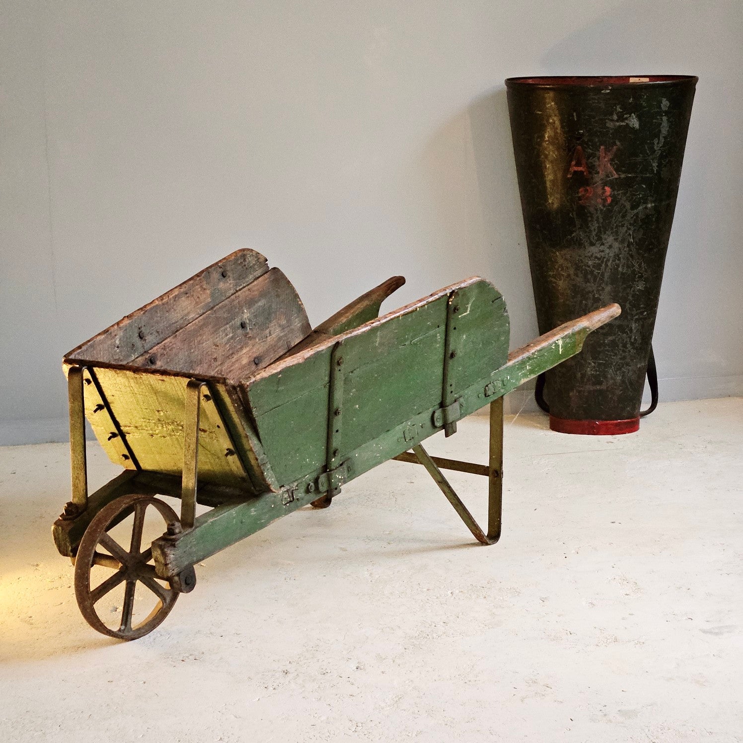 19thC Vintage Wheelbarrow