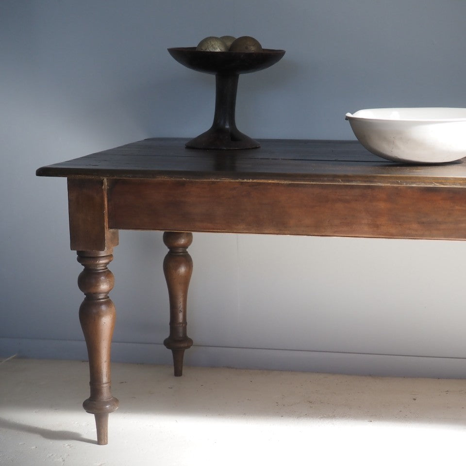 Early Cedar Artists Table