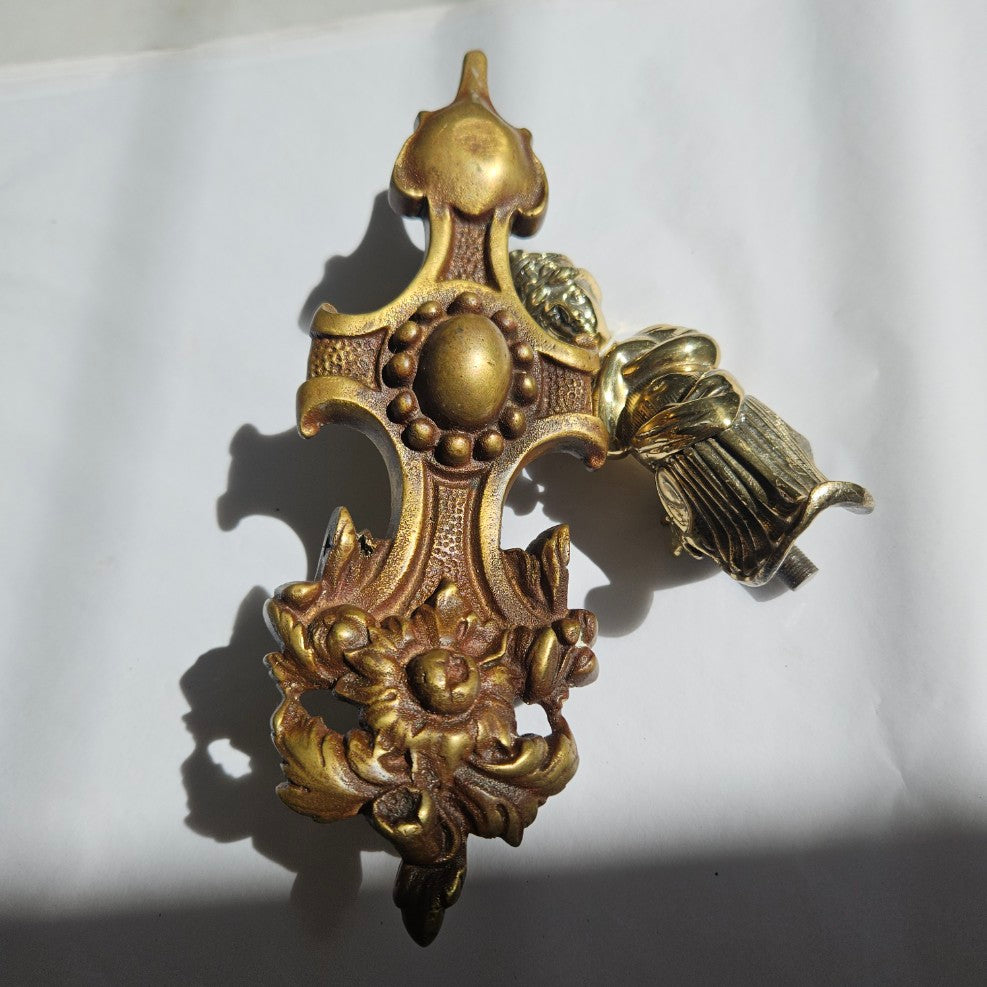 Front Door Knobs or Knocker
