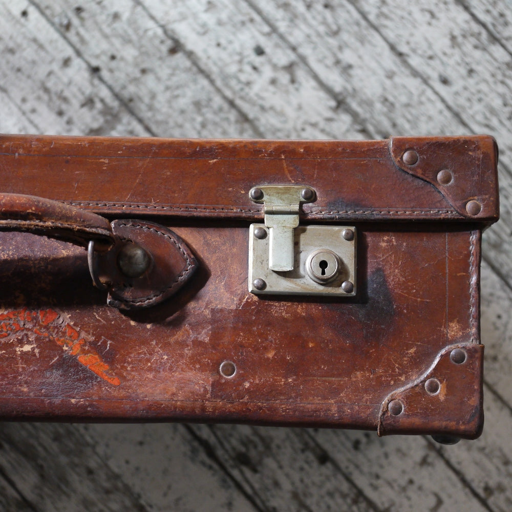 Leather_suitcaes, elements i love, byron bay