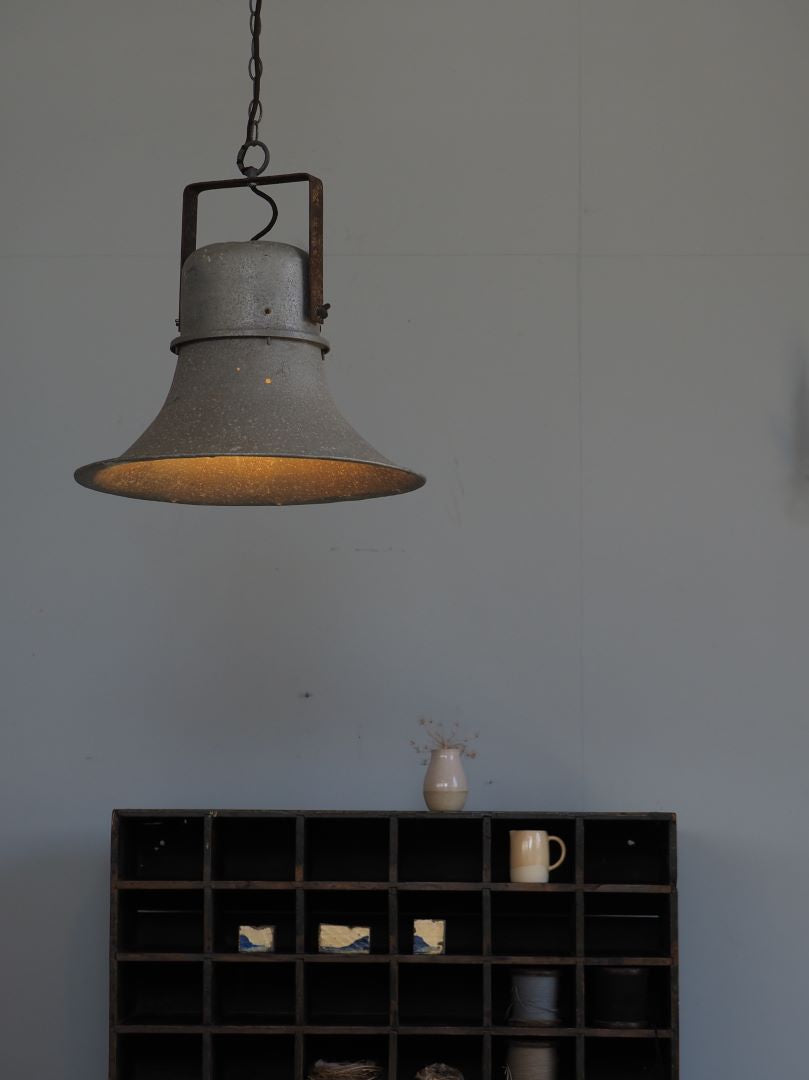 1960&#39;s Speaker Light