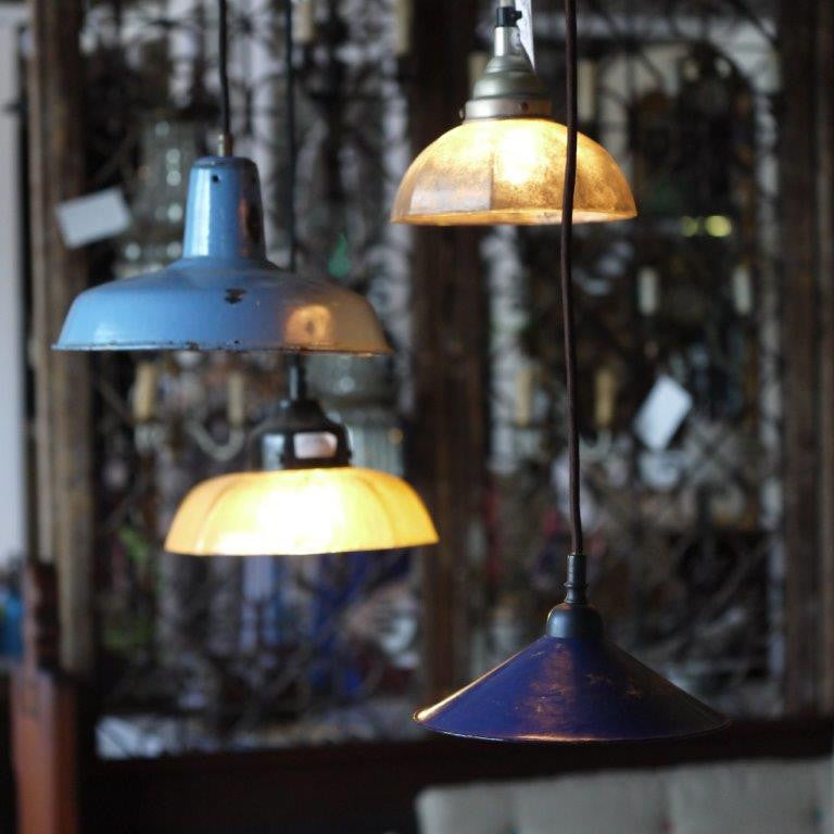 Small Eglisome Pendant